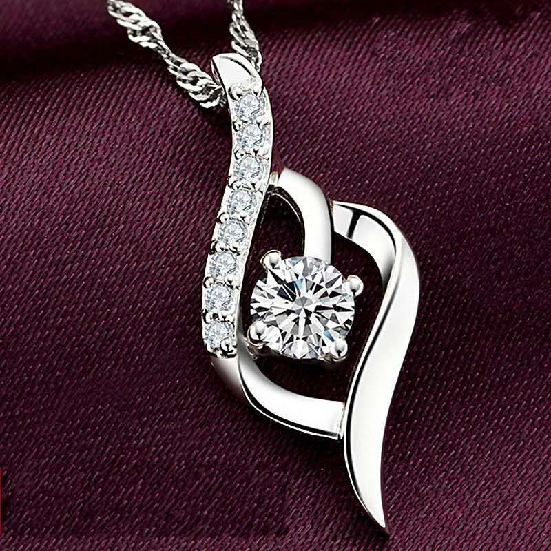 Wholesale love pendant short clavicle chain Korean fashion couple jewelry a generation of hair