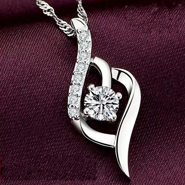 Wholesale love pendant short clavicle chain Korean fashion couple jewelry a generation of hair