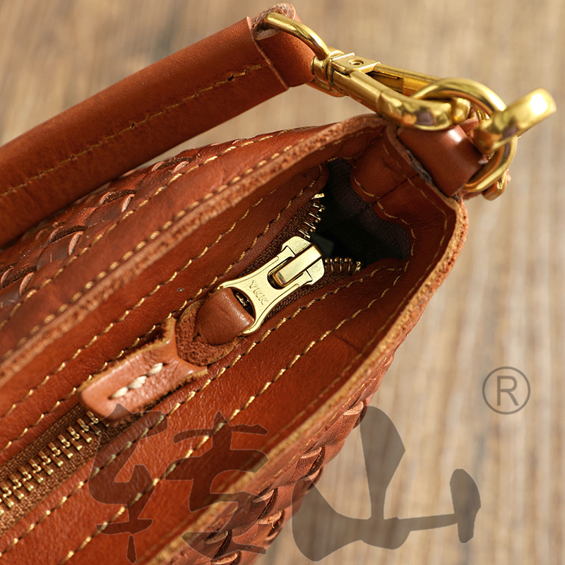 Hand-Woven Genuine Leather Women's Bag - Vegetable Tanned Cowhide, Washed And Waxed Vintage Crossbody Bag 21181 - Thumbnail 3