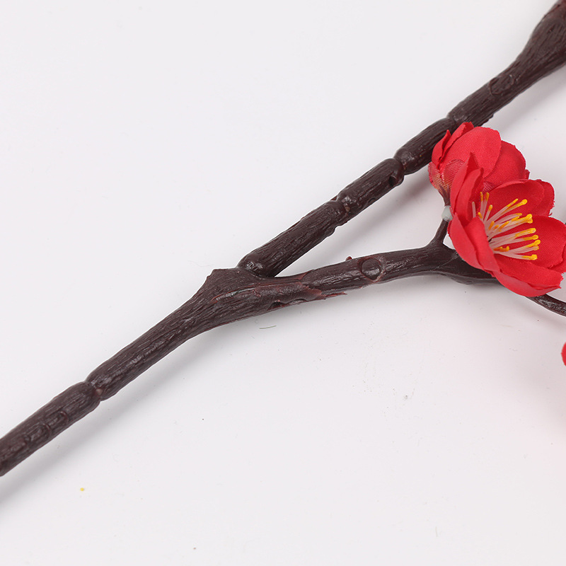Manufacturer wholesale artificial plum blossoms, artificial wintersweet, red plum blossoms, cherry blossoms, fake plum blossoms, silk flowers, artificial flowers, artificial flowers