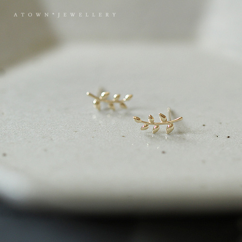 S925 sterling silver plated 14K gold plate branch and leaf earrings mini temperament leaf and branch Japanese and Korean ins style small earrings