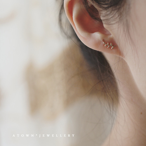 S925 sterling silver plated 14K gold plate branch and leaf earrings mini temperament leaf and branch Japanese and Korean ins style small earrings
