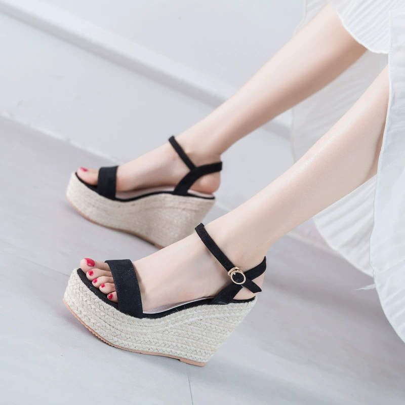 2021 летняя новая Европейская и американская мода интернет-знаменитости водонепроницаемые женские туфли на танкетке на толстой подошве с пряжкой на высоком каблуке с рыбьим носком