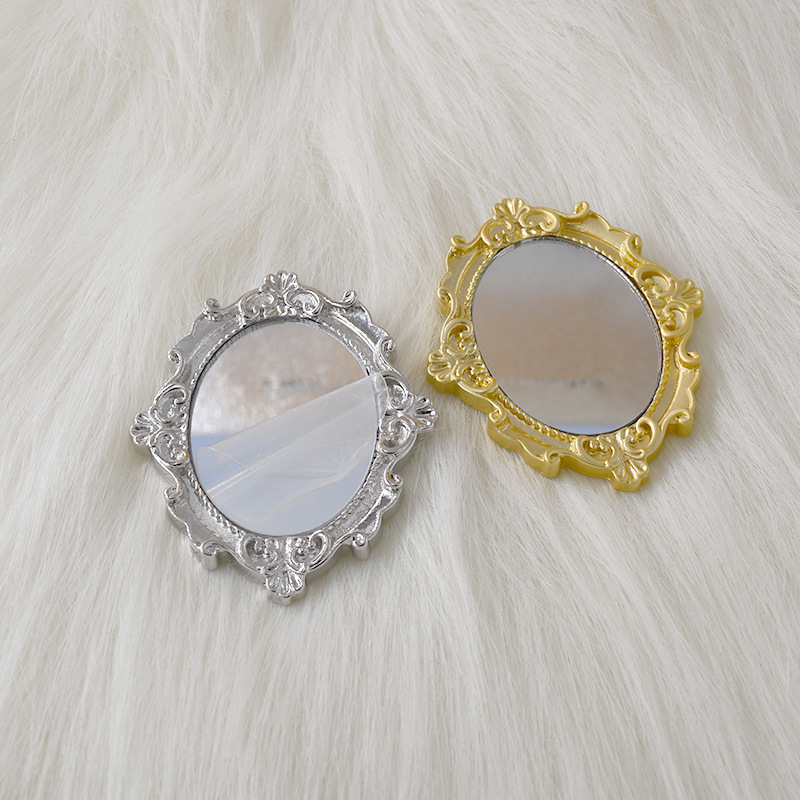 Autumn and Winter New Style Brooch Corsage Korean Style Atmospheric Coat Sweater Pin Retro Mirror Photo Frame Carved Pin Brooch