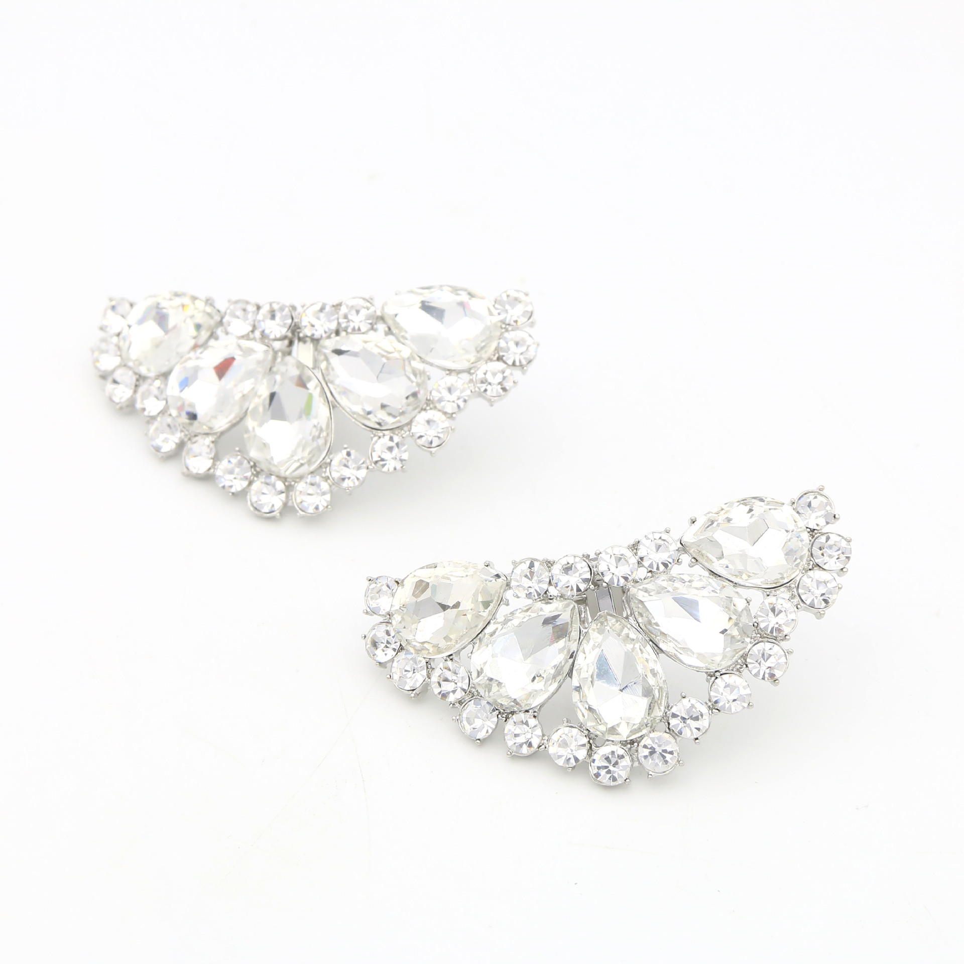 Zapatos de cuero transfronterizos para Mujer Accesorios de tacones altos de flores frontales hebilla de zapatos de cristal zapatos extraíbles decoraciones de flores accesorios de zapatos de señora