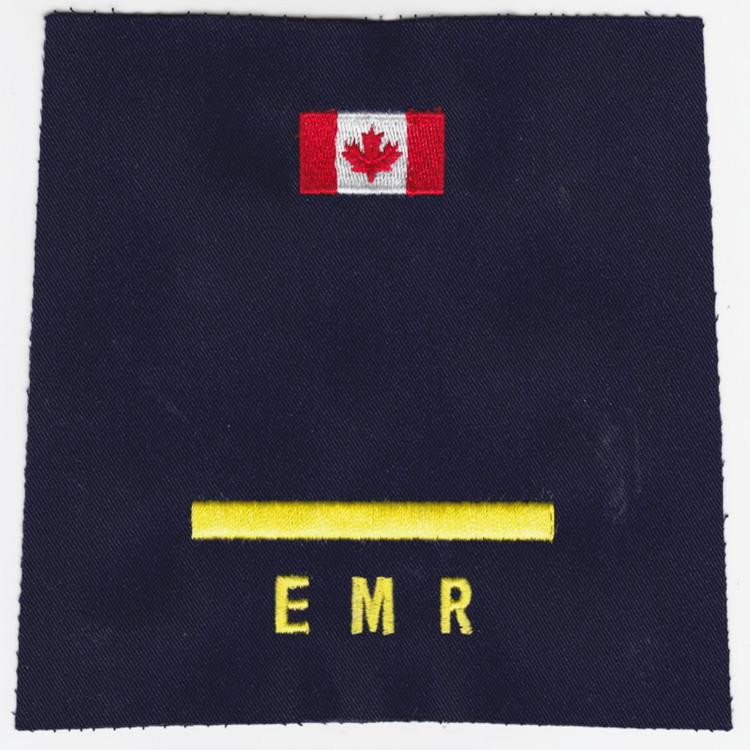 供应衣服裁片供应电脑绣花 服装半成品布料绣花加工 自主刺绣加工