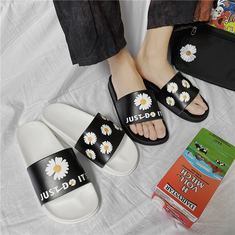 Тапочки с маргаритками мужская летняя верхняя одежда в Корейском стиле Модные индивидуальные домашние уличные Нескользящие сандалии для ванны онлайн для пар знаменитостей
