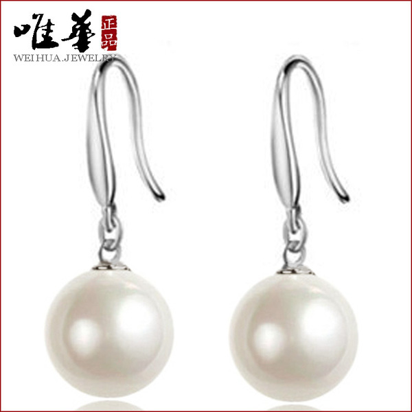 Fresh elegant earrings pearl