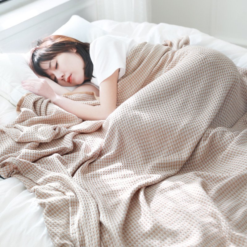 Bamboo fiber yarn-dyed waffle washed summer blanket towel quilt double spring and summer lunch break blanket a generation of hair