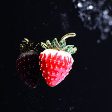 水果小胸针可爱日韩草莓领针V领衣领口装修外套女简约滴油