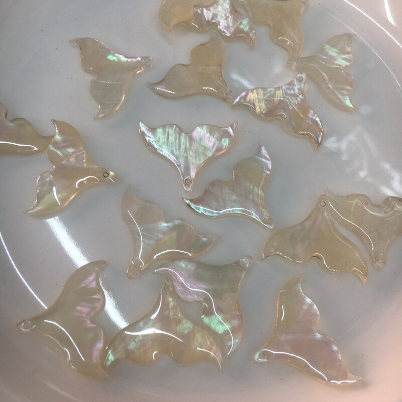 Shell jewelry accessories color shellfish tail 25x 20mm earrings jewelry jewelry pendant manufacturers necklace accessories