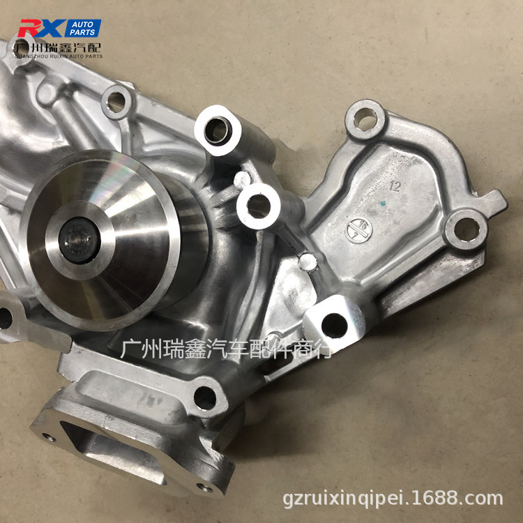 Conveniente para el montaje de bomba de agua del motor de la bomba de agua de Toyota landkuroze UZJ100 LS470 16100-59275