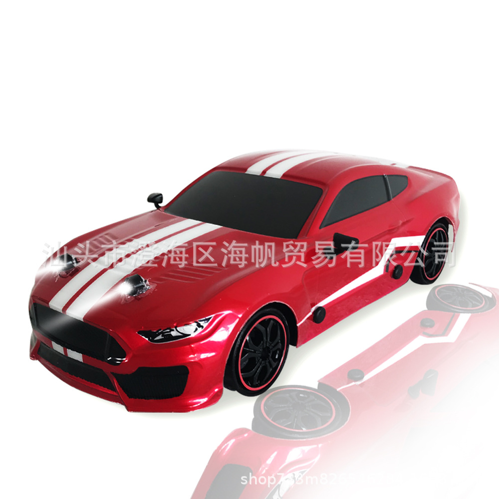 Transfronterizo de carga eléctrica de cuatro ruedas motrices RC deriva coche de control remoto 2,4g proporción aceleración carreras carrera de juguete de alta velocidad