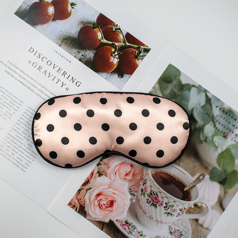 Lindo lunares máscara de ojo de seda artificial sombreado de doble cara bolsa de hielo compresa fría y caliente máscara de ojo de satén bolsa de medicina para dormir en stock