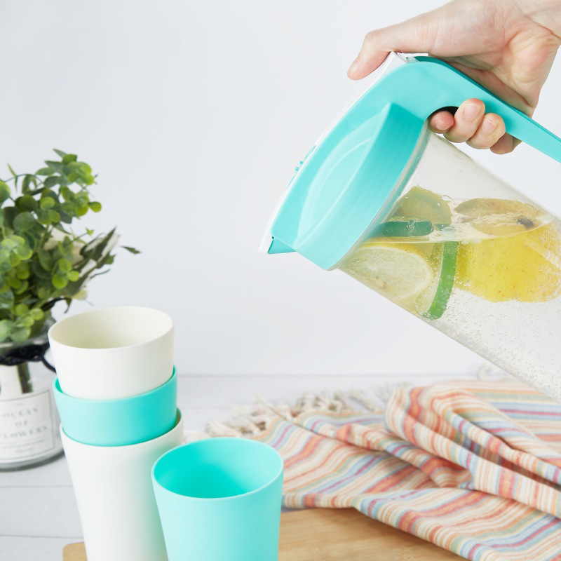 Suministro directo de fábrica 1.6L una olla cuatro tazas selladas portátil hervidor de plástico traje imprimible LOGO regalo hervidor de agua fría