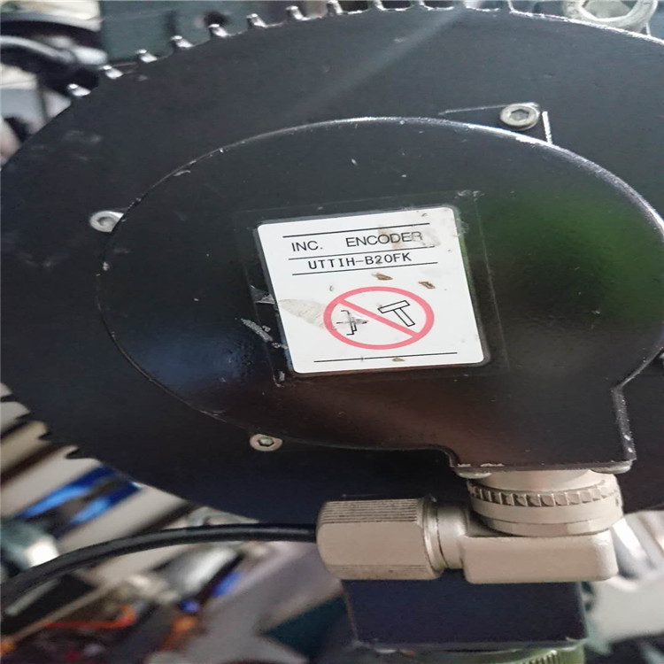 UTSAH-B17BB安川编码器UTTSH-B24RH SGMMS-04ADC6ESGM7J-01A6A21