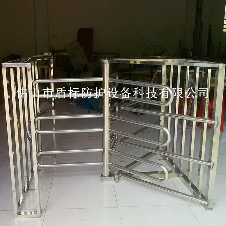 三排转动栏杆单向半高旋转闸机 车站控制人流单向门 栅栏单向门闸