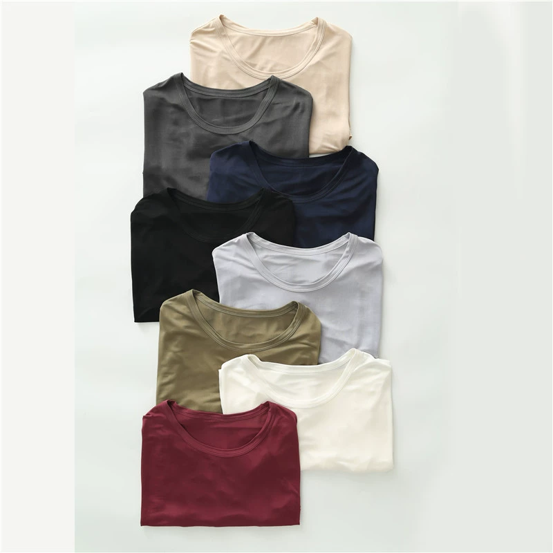 好桑缘 Silk T-shirt with a round collar, oversize