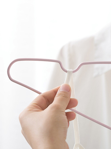 Bold model dipped clothes hanger, dipped clothes hanger, household adult seamless clothes drying rack with hook, non-slip wholesale