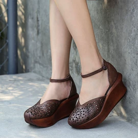 女式休闲单鞋;女式皮靴;平底拖鞋