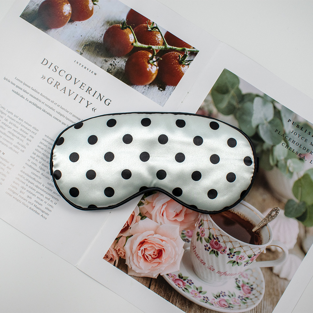 Lindo lunares máscara de ojo de seda artificial sombreado de doble cara bolsa de hielo compresa fría y caliente máscara de ojo de satén bolsa de medicina para dormir en stock