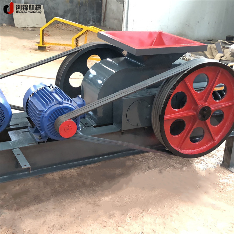 大型石英砂齿辊挤压碎石机  对辊式岩石粉碎机  齿辊式破碎机