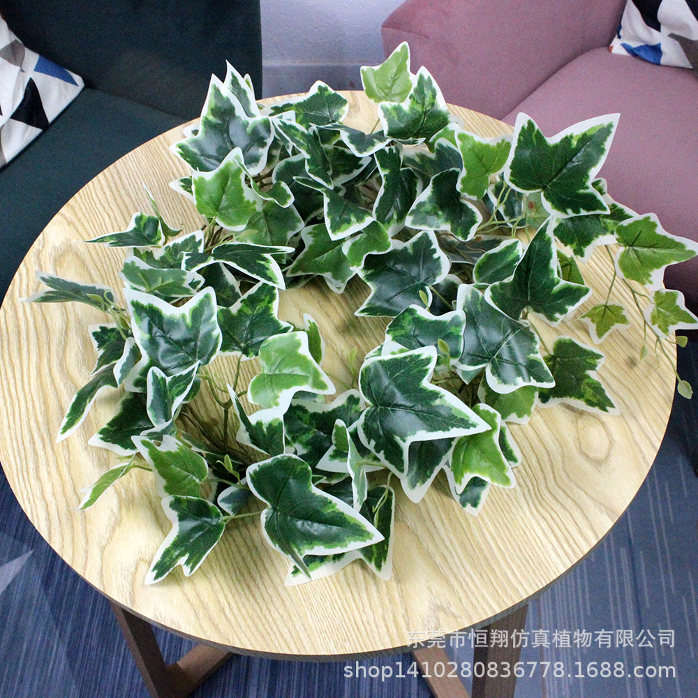 Fabricante de ratán de simulación de interior 2,1 metros de planta falsa artificial restaurante de ratán estilo de pared variedad decoración de ratán