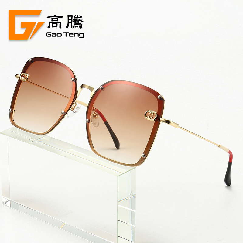 fashionable marine sunglasses for men and women