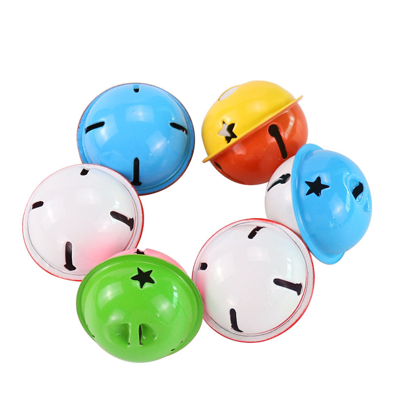 Suministro directo de fábrica nueva mascota campana bola DIY adornos para mascotas accesorios suministros gato campana en stock al por mayor