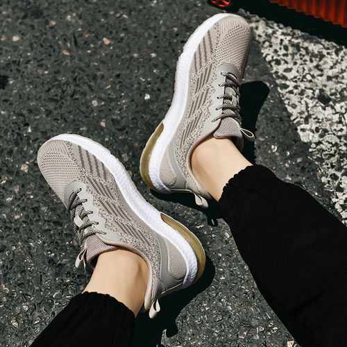 Men's Summer Casual Airy Running Shoes  New Arrival Fall White Fashion Sneakers