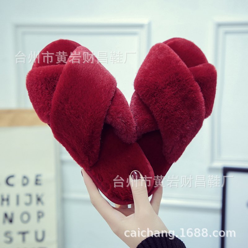 Zapatillas de felpa de invierno de las mujeres casa interior felpa piso plano zapatillas punta abierta Cruz flip flops Zapatillas de algodón caliente