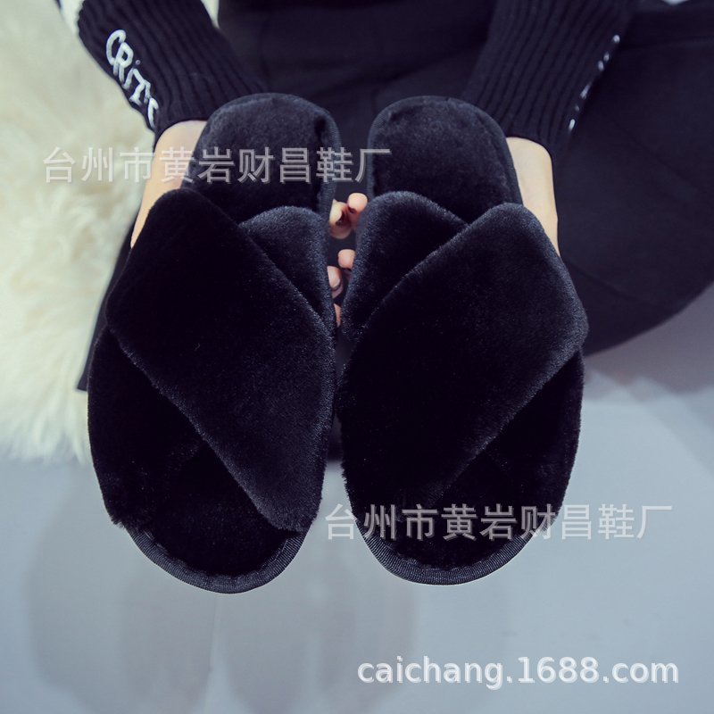 Zapatillas de felpa de invierno de las mujeres casa interior felpa piso plano zapatillas punta abierta Cruz flip flops Zapatillas de algodón caliente