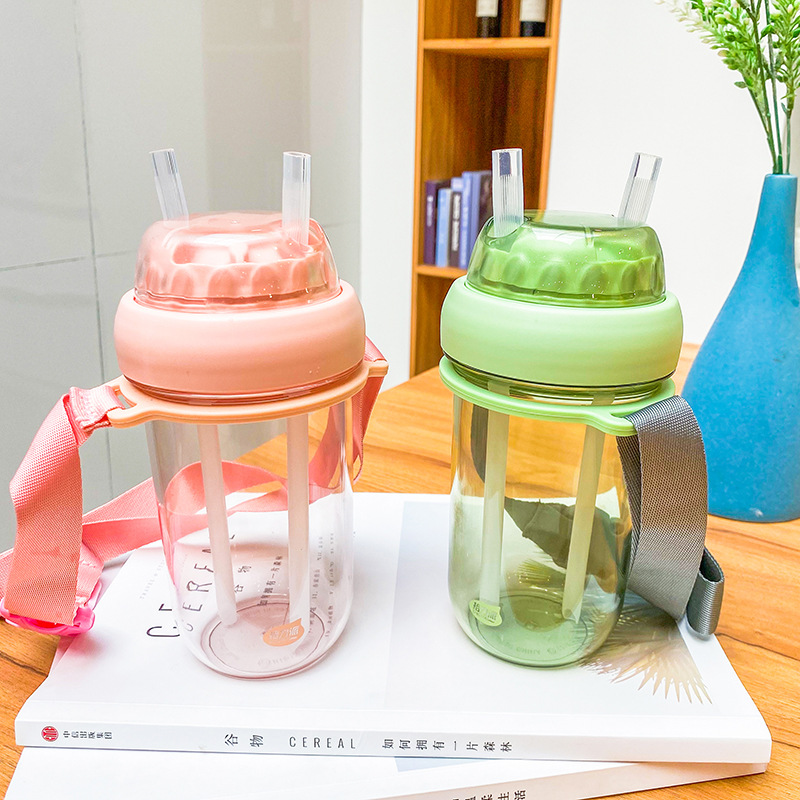 Correa de gran capacidad doble taza de agua de paja taza de agua verano fresco sellado taza de plástico lindo estudiante taza al aire libre