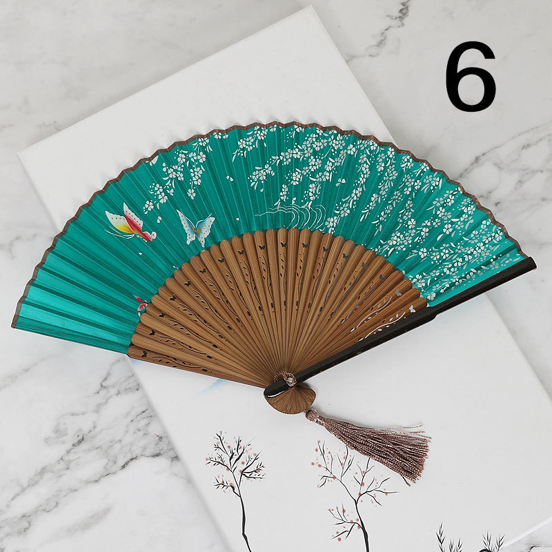 Ventilador plegable de estilo antiguo de seda Ventilador de seda de estilo chino Ventilador de seda de estilo japonés Borde de pintura de estilo japonés plegable pequeño ventilador de mujer al por mayor