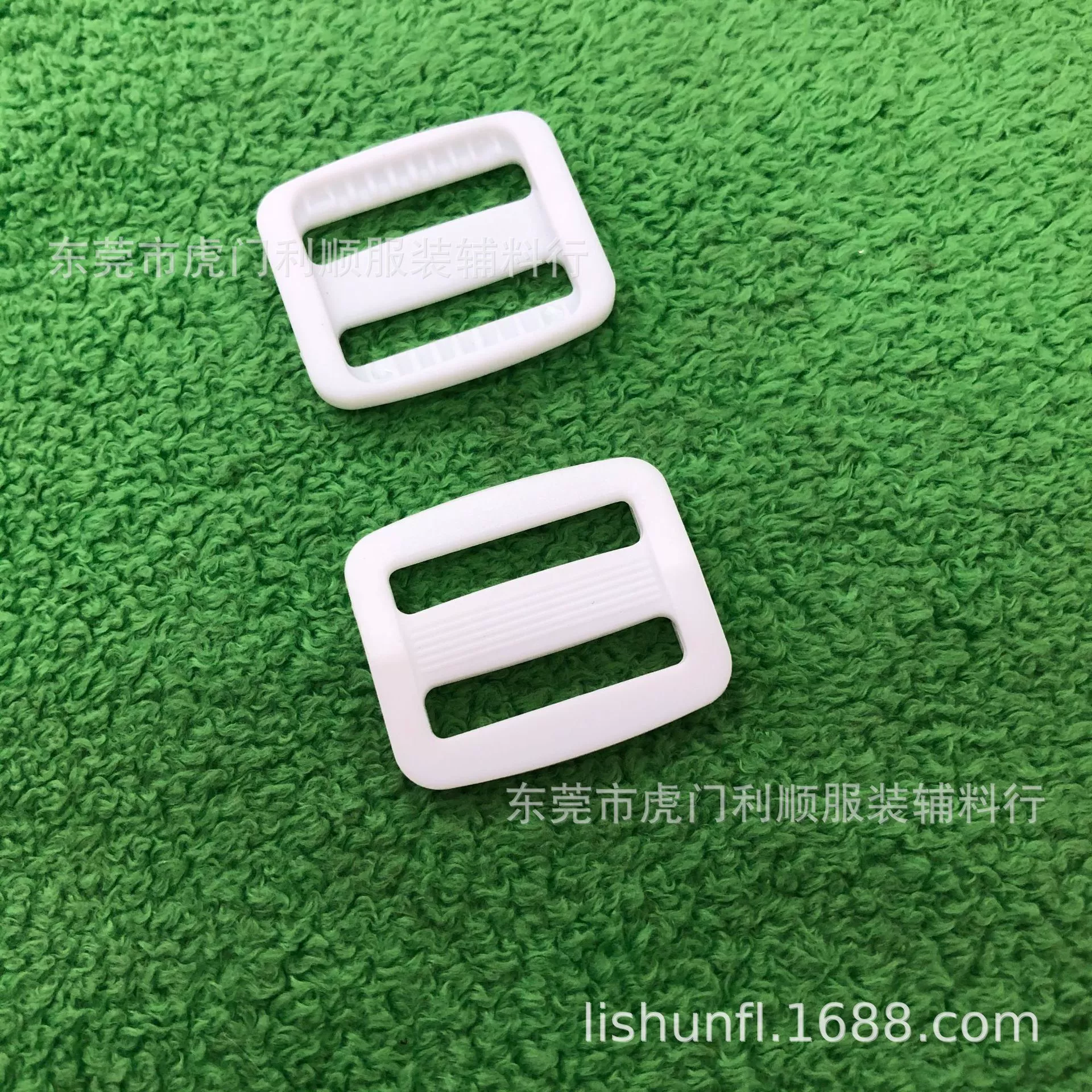 Завод В НАЛИЧИИ 20 мм белый пластик Ежедневная Пряжка 6 точек пластик Ежедневная пряжка 2 см трехступенчатая суточная Регулировка пряжки