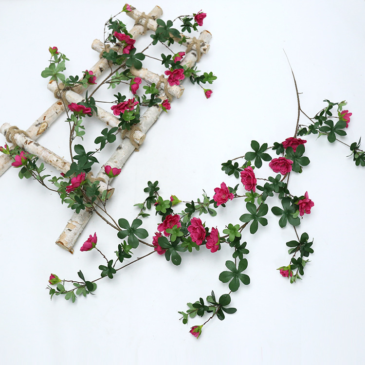 Enredadera de rosas artificiales con 45 cabezas - Decoraciones florales artificiales para bodas, enredaderas de flores de seda y vegetación sintética