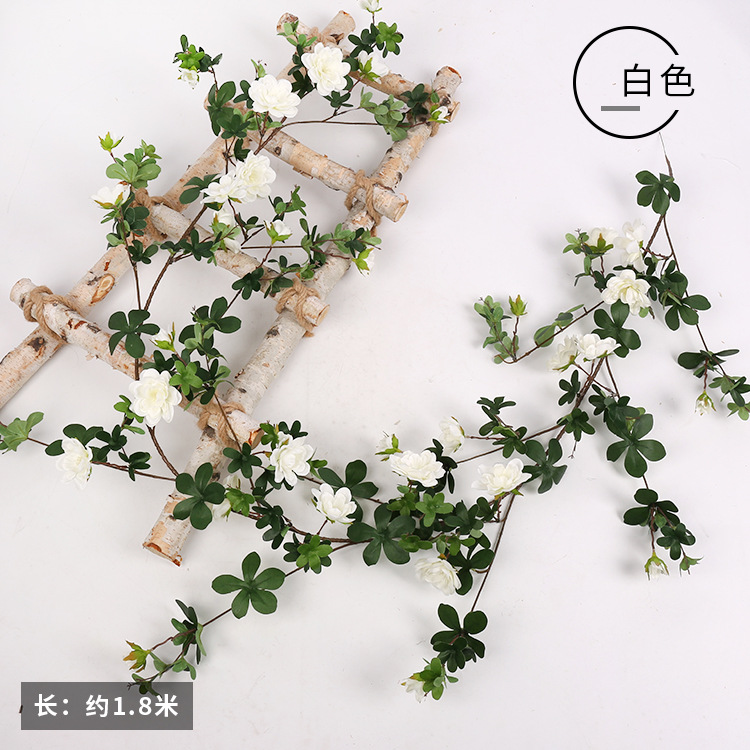 Enredadera de rosas artificiales con 45 cabezas - Decoraciones florales artificiales para bodas, enredaderas de flores de seda y vegetación sintética