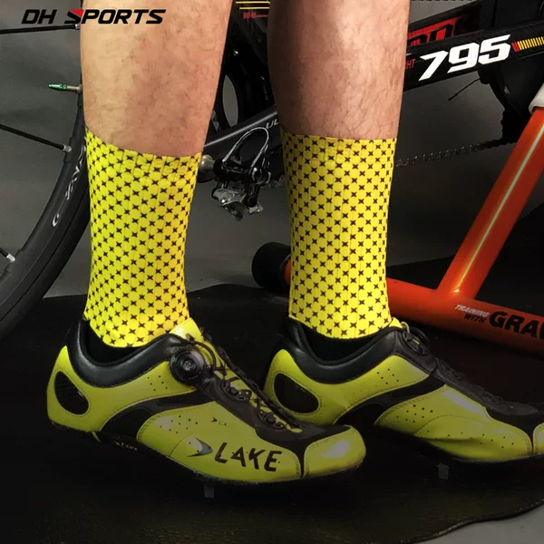 DH Cycling Socks Bicycle Competitive Professional Outdoor Sports Socks Running Fitness Breathable Wear-resistant Sweat Absorbing Team Socks