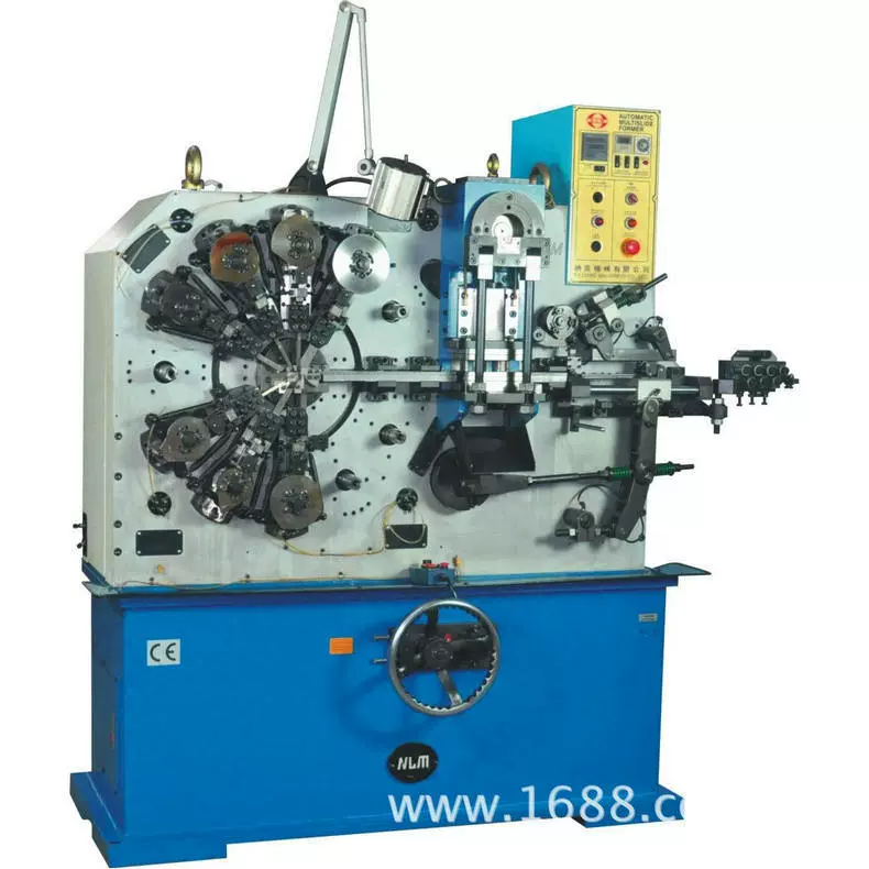 Производитель поставляет одноразовую формовочную машину с одноушным бинауральным бесступенчатым зажимом, интеллектуальную машину для штамповки и формования оборудования.