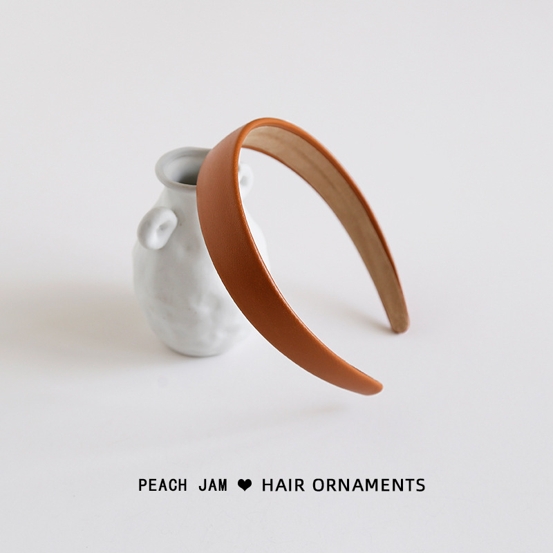 優しい色 ~ 日本系のレトロな皮質のカチューシャが広くて、外に出てカードを出します。