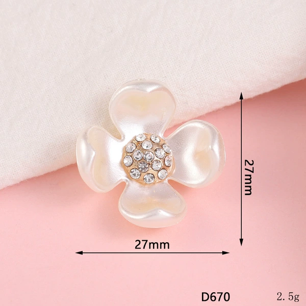 D670 four -petal pearl flower heart