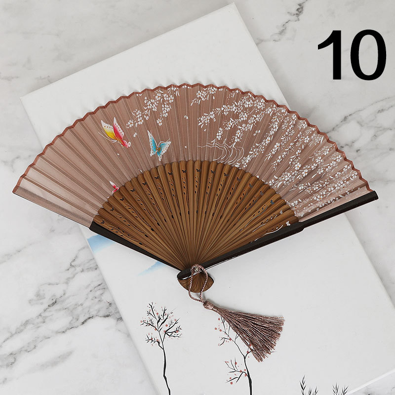 Ventilador plegable de estilo antiguo de seda Ventilador de seda de estilo chino Ventilador de seda de estilo japonés Borde de pintura de estilo japonés plegable pequeño ventilador de mujer al por mayor