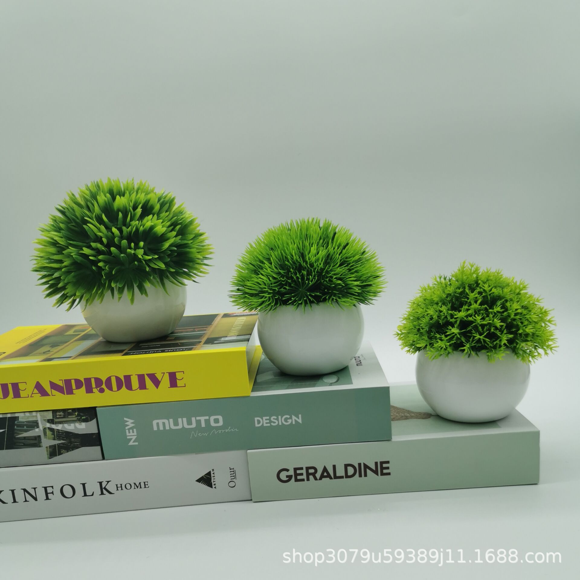 Plantas de simulación, pequeñas plantas verdes frescas, plantas en macetas de hemisferio, decoración de interiores y exteriores, flores falsas de escritorio al por mayor