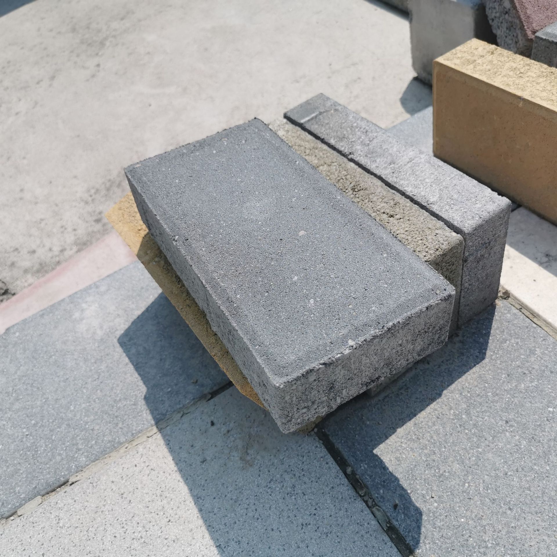 广州花都人行道砖厂家 透水砖价格 砼威建材