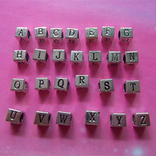 复古合金DIY饰品配件 大孔合金字母散珠 正方形英文字母合金珠