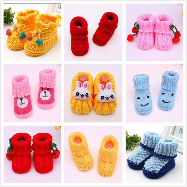 Handmade finished knitted spring and autumn baby wool shoes newborn…