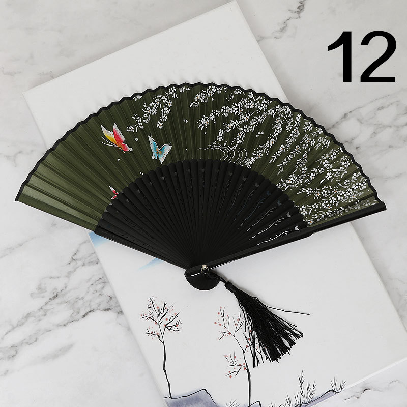Ventilador plegable de estilo antiguo de seda Ventilador de seda de estilo chino Ventilador de seda de estilo japonés Borde de pintura de estilo japonés plegable pequeño ventilador de mujer al por mayor
