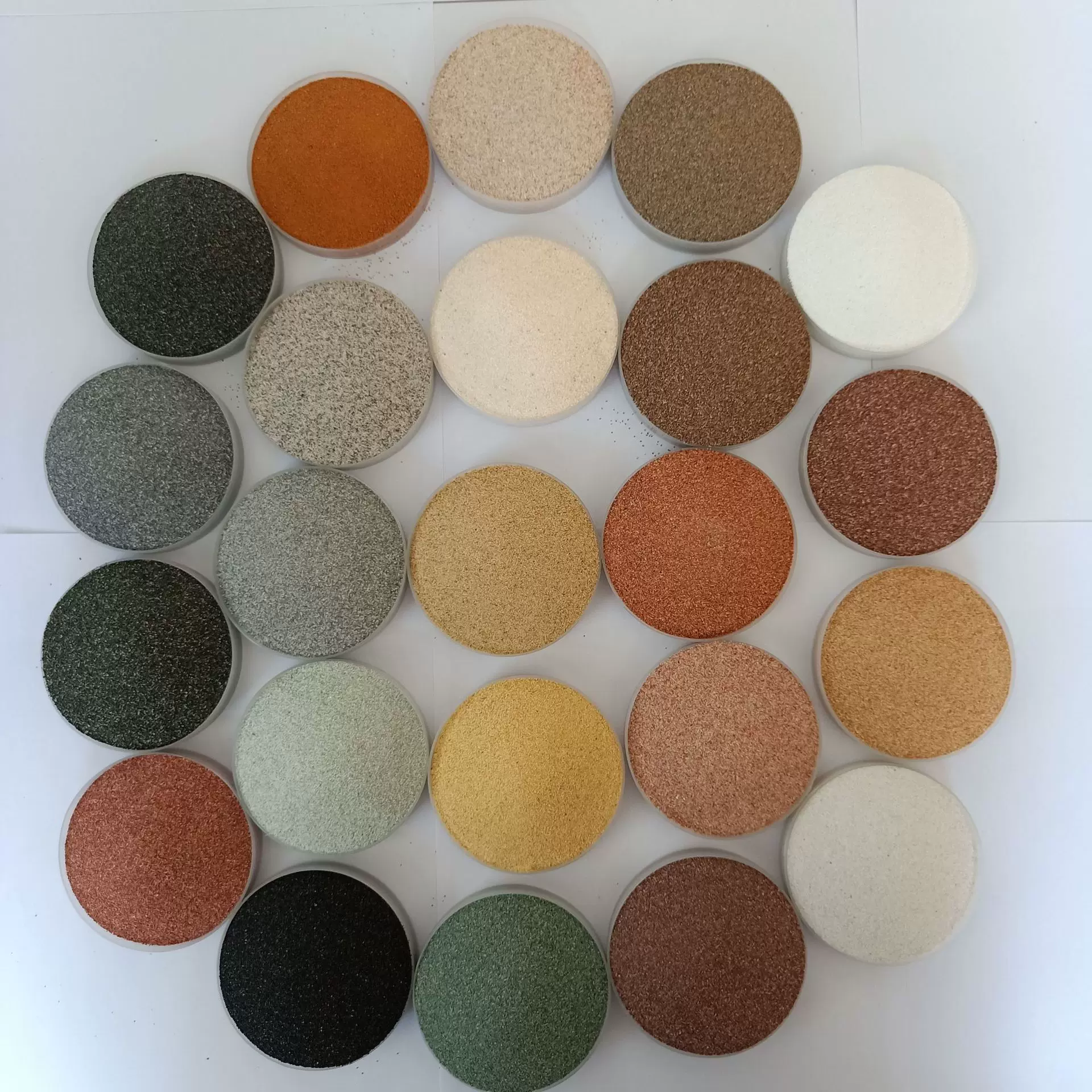 供应彩砂 彩沙 原色彩砂 染色彩砂 真石漆彩砂 型号齐全 量大从优