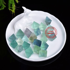 Natural Crystal Green Fluorite Octahedral Polished Magnetite Rock Aromatherapy Stone Incense Stone Mineral Specimen Wholesale