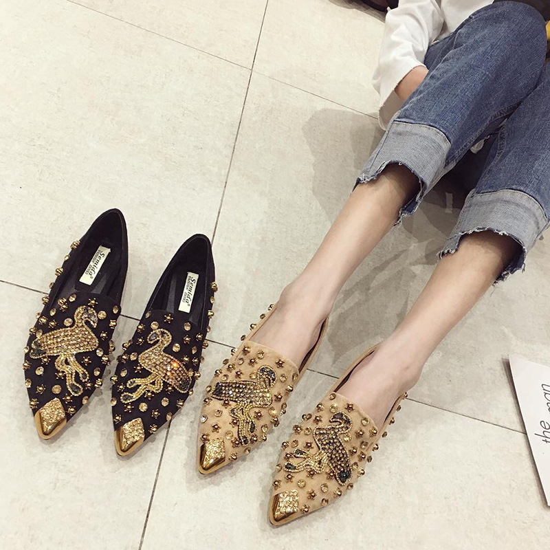 Internet Celebrity Pointed Shoes Women's 2020 Trendy Shoes All-match Spring and Autumn New Arrival Rhinestone Rivet Shallow Mouth Black Flat Single-layer Shoes for Women